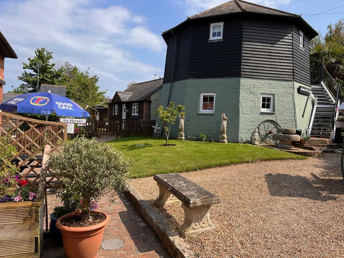 Hunston Mill Self Catering Dog Stay For Free Chichester Exterior foto