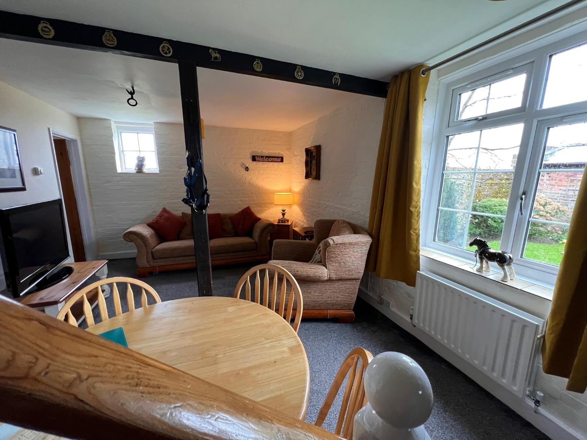 Hunston Mill Self Catering Dog Stay For Free Chichester Exterior foto