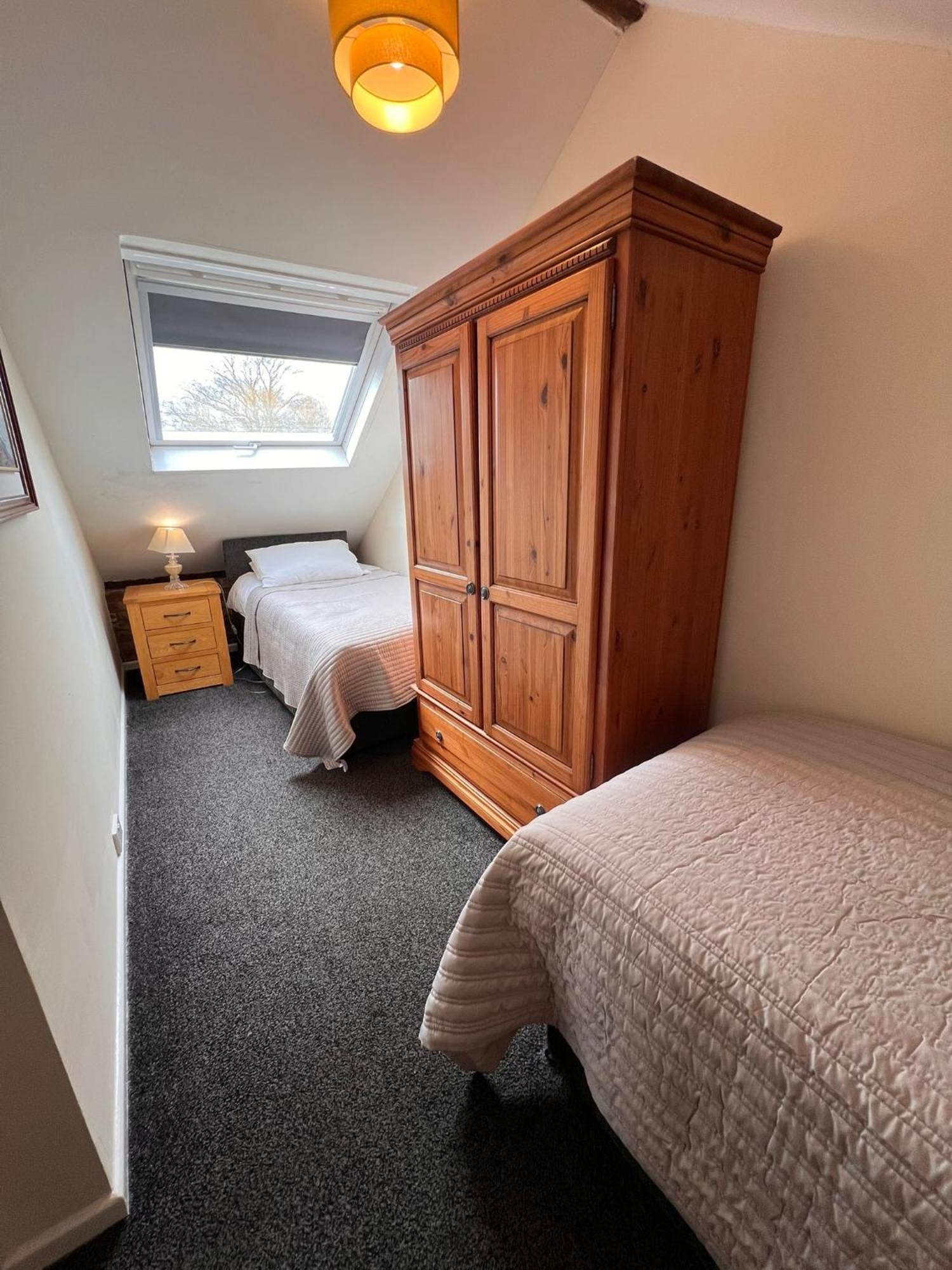 Hunston Mill Self Catering Dog Stay For Free Chichester Exterior foto