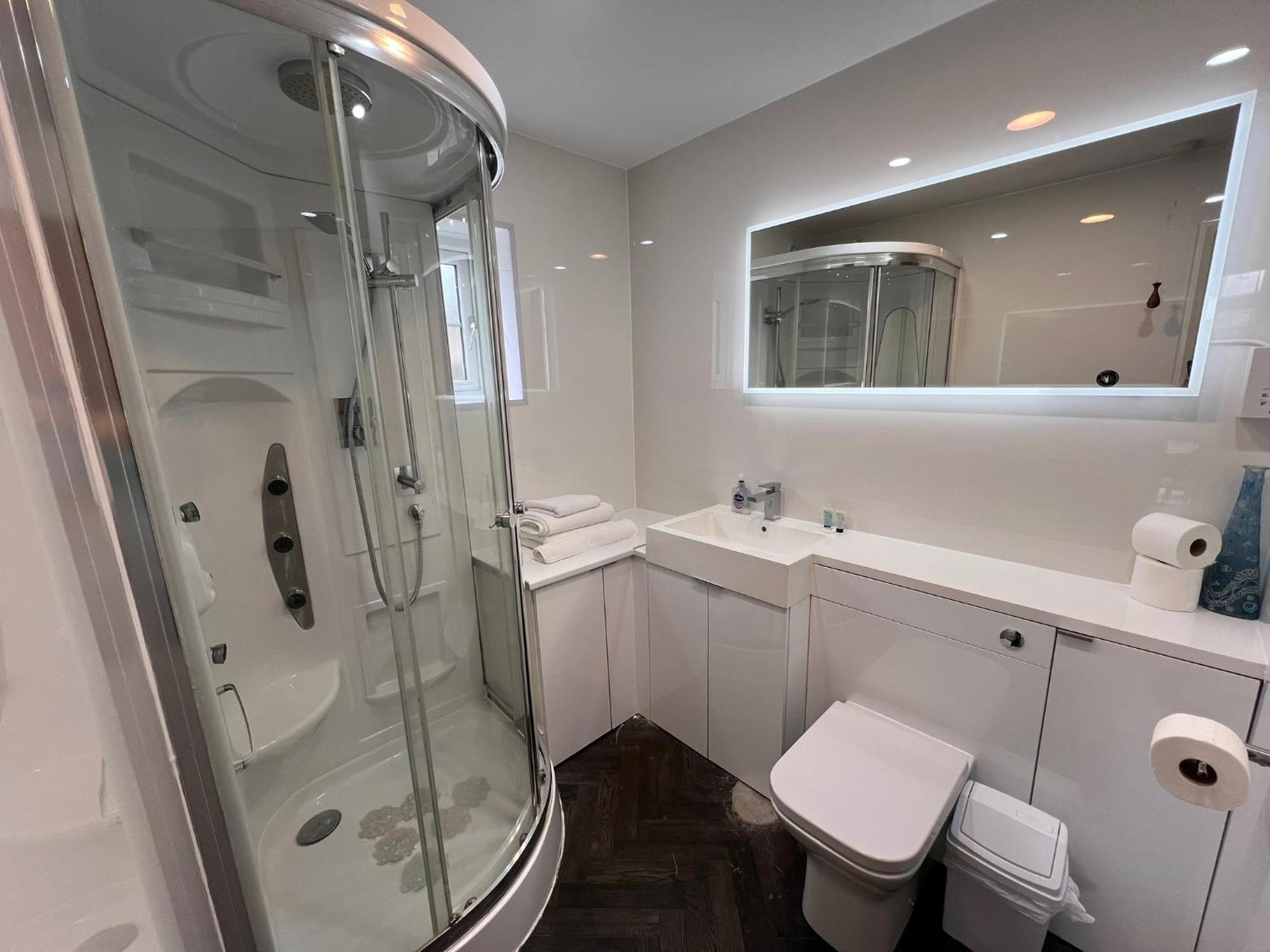 Hunston Mill Self Catering Dog Stay For Free Chichester Exterior foto
