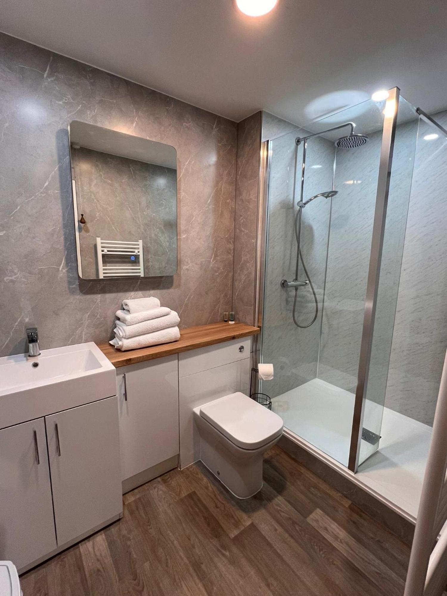 Hunston Mill Self Catering Dog Stay For Free Chichester Exterior foto