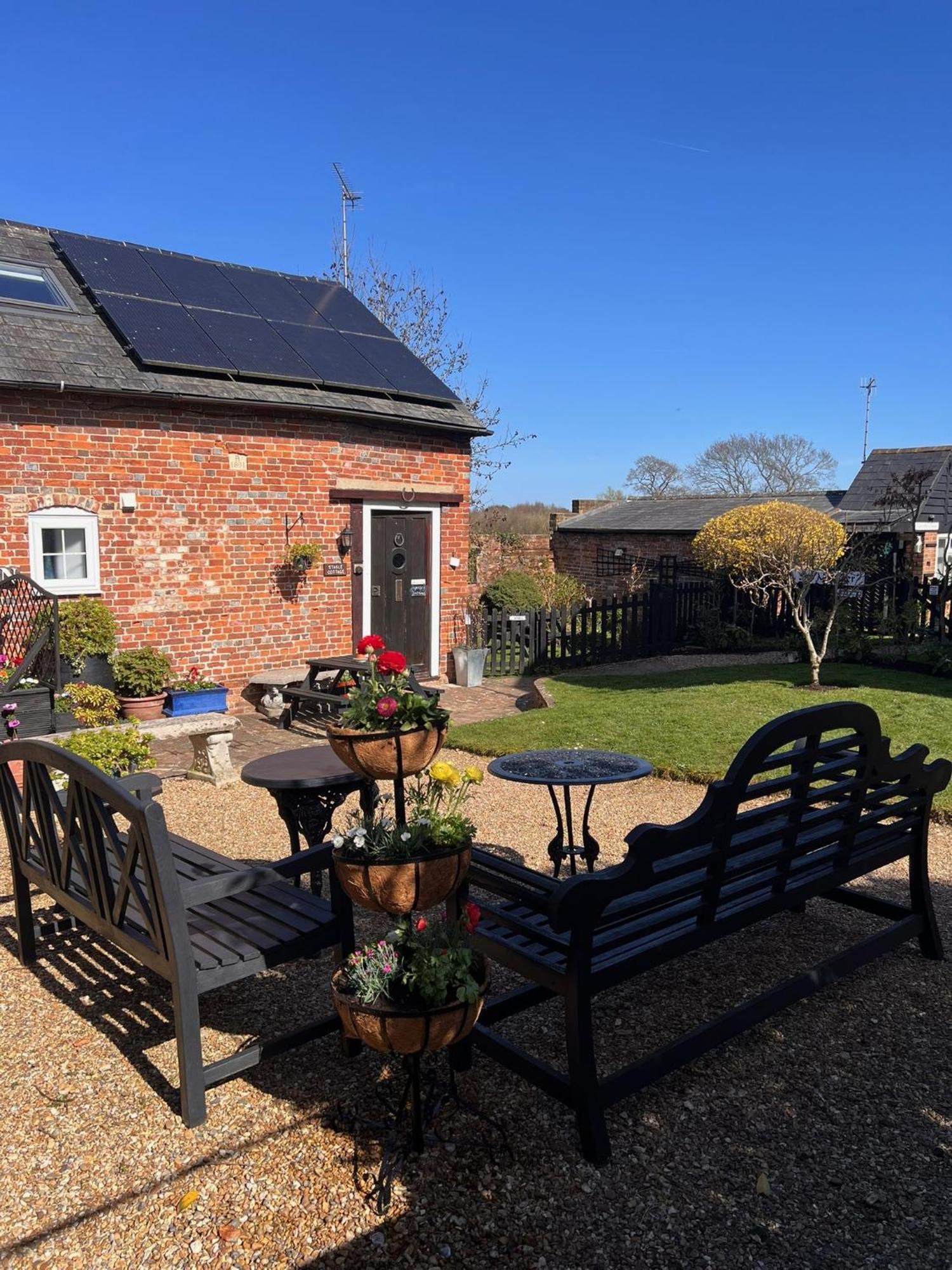 Hunston Mill Self Catering Dog Stay For Free Chichester Exterior foto
