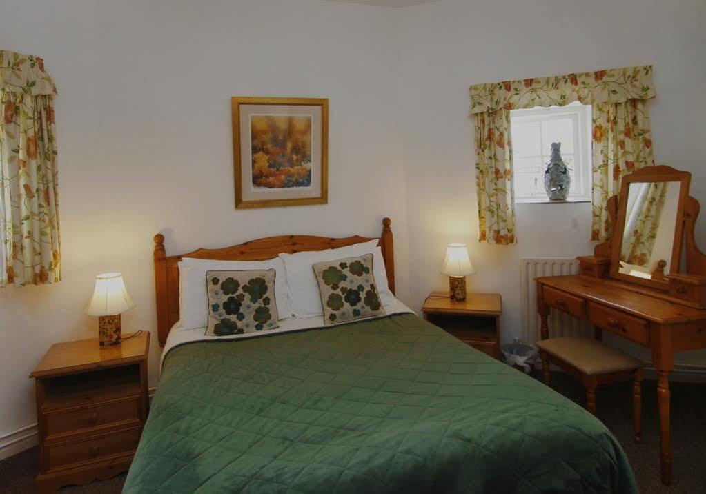 Hunston Mill Self Catering Dog Stay For Free Chichester Exterior foto